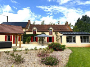 Gîte authentique avec spa, tennis et jardin paysager – Draps et ménage inclus, calme campagnard. - FR-1-489-540